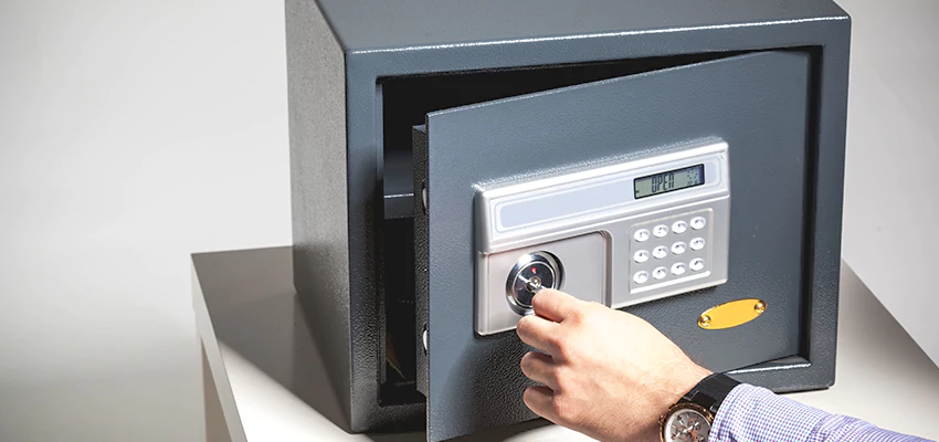 Jewelry Safe Unlocking Service in August, California